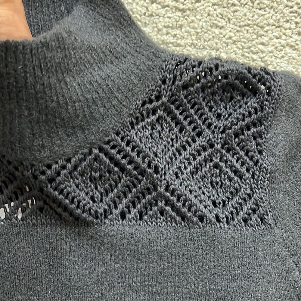 Pinko sweater knitted turtleneck, long sleeves, no pockets size M New - Picture 7 of 7